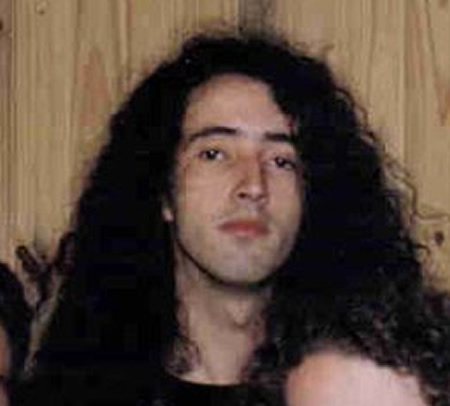 Marcelo Pé — Guitarra
